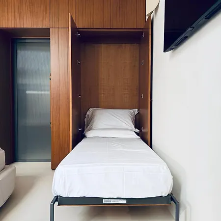 アパート Duomo Elegance And Comfort 1 Minute From The Duomo