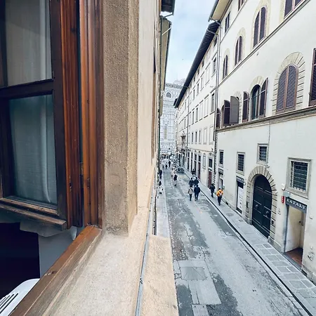 Duomo Elegance And Comfort 1 Minute From The Duomo Apartment Florenz