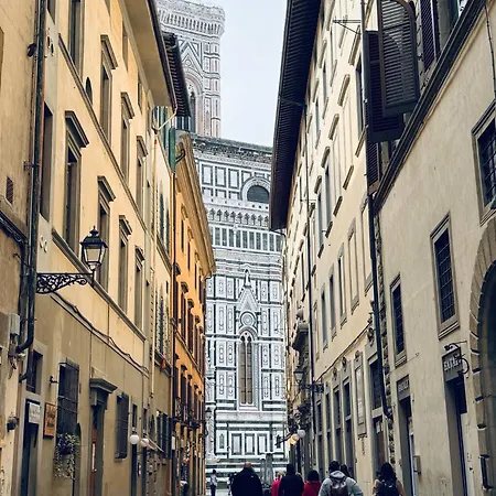 Duomo Elegance And Comfort 1 Minute From The Duomo Florenz
